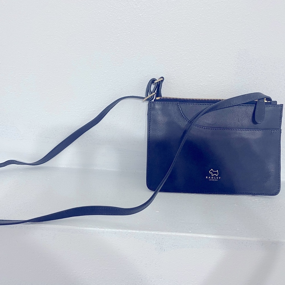Small navy blue Radley London crossbody